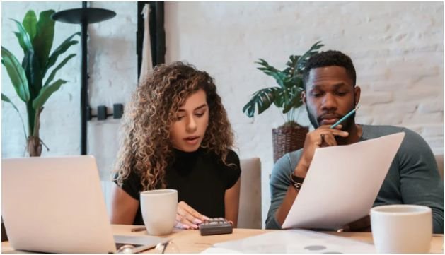 How Families Can Use a Weekly Budget Planner Together
